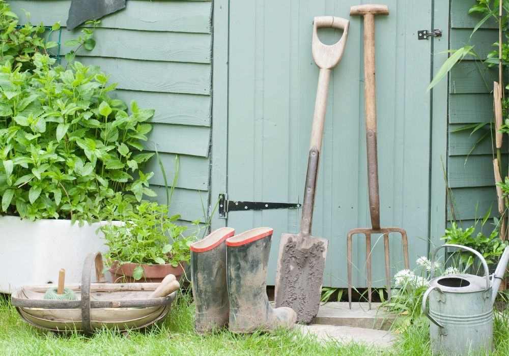 Summer Decluttering Projects: 20 Ways to Simplify Your Home This Summer