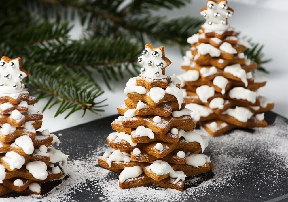 20 simple Christmas traditions that won't break the bank