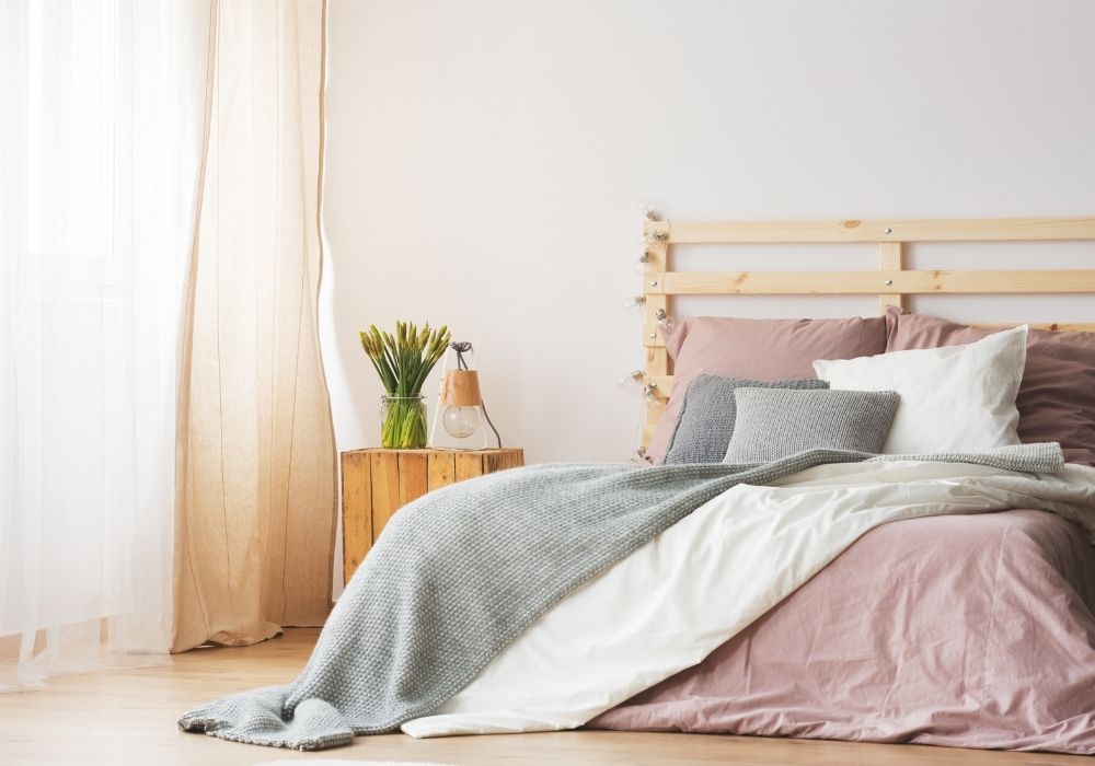 11 Ways to Declutter Your Bedroom and Why It Matters