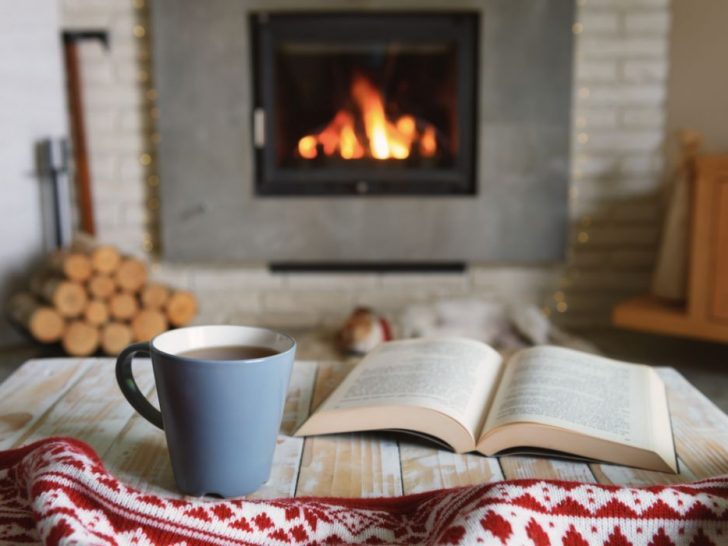 Minimalism and Hygge: How to Make Your Home Cosy Without Adding Clutter