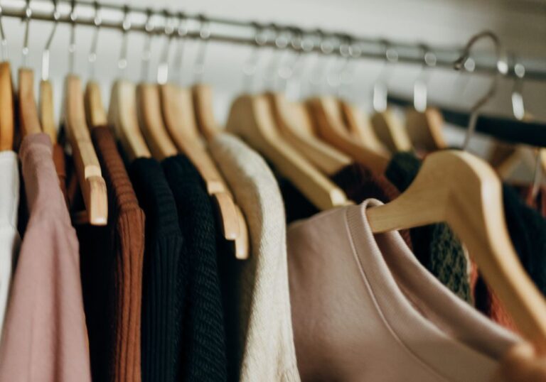 12 Capsule Wardrobe Tips